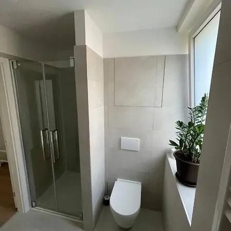 Appartement 2 *